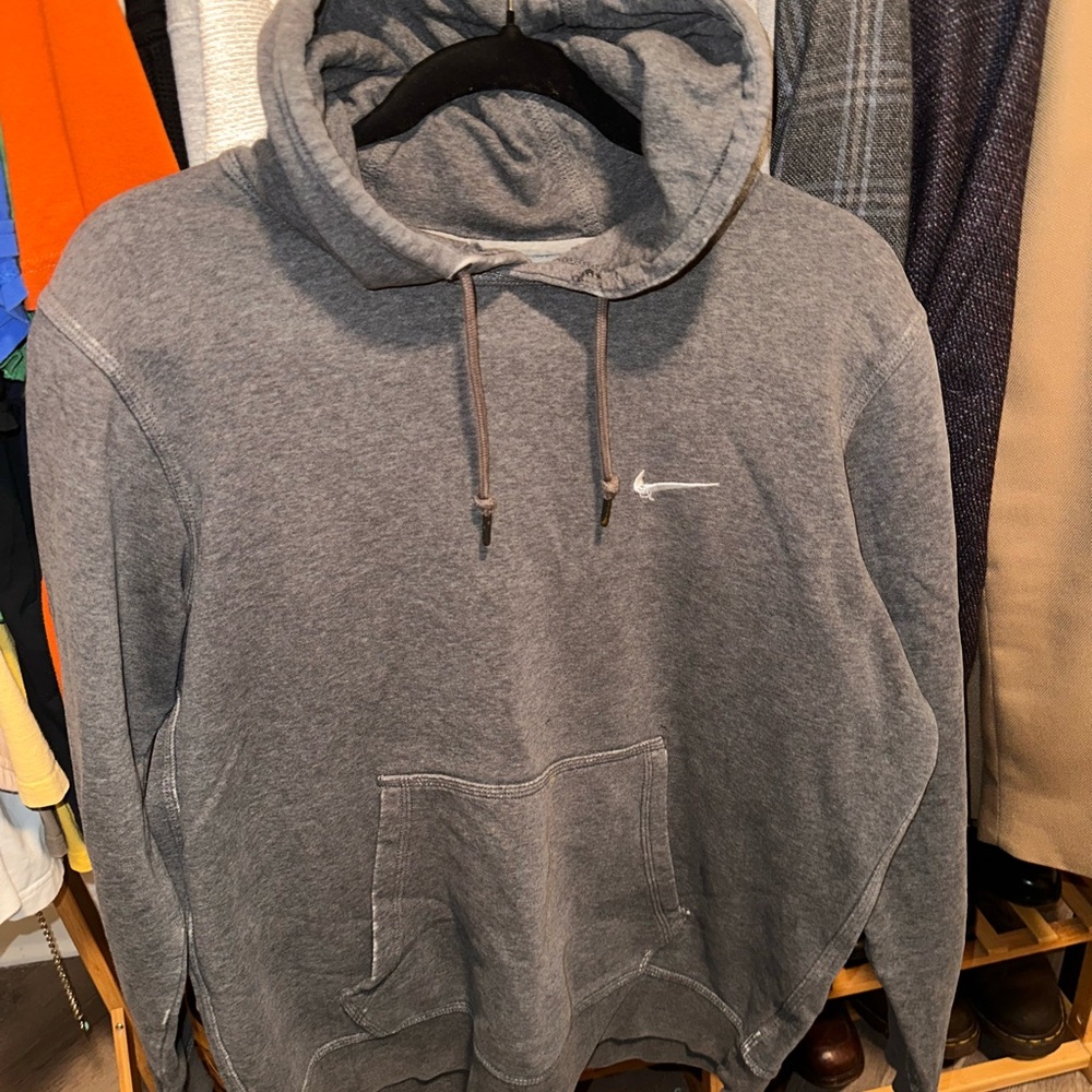 Retro Nike Gray Hoodie - Medium